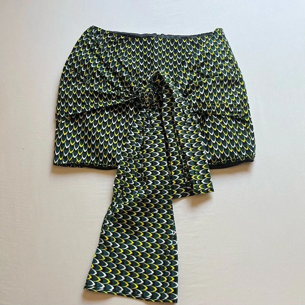NWOT‎ EXCEPT MONDAYS black yellow green geo printed tie front mini skirt